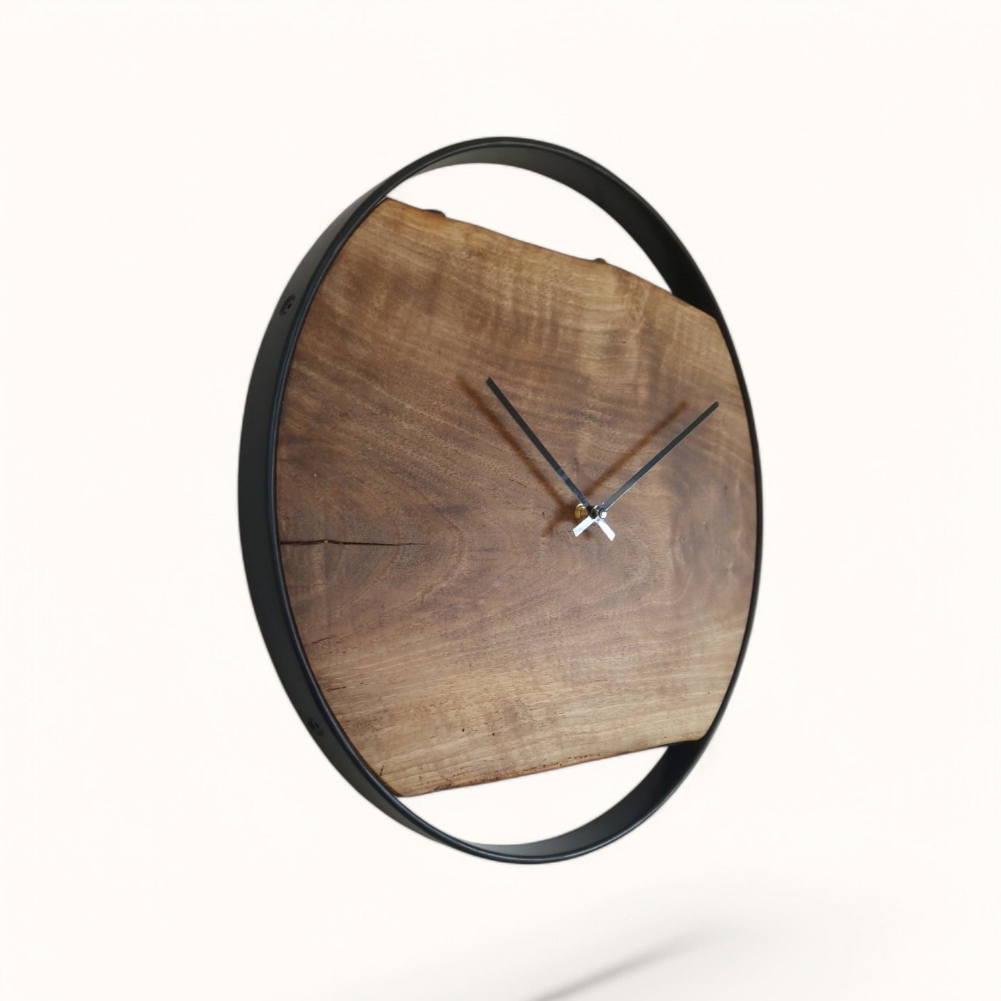 Wanduhr Nuss - 45cm