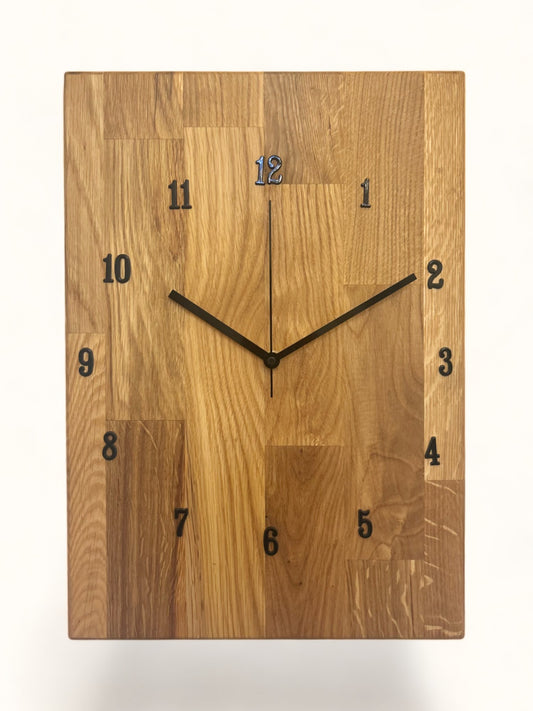 Wanduhr Eiche verleimt