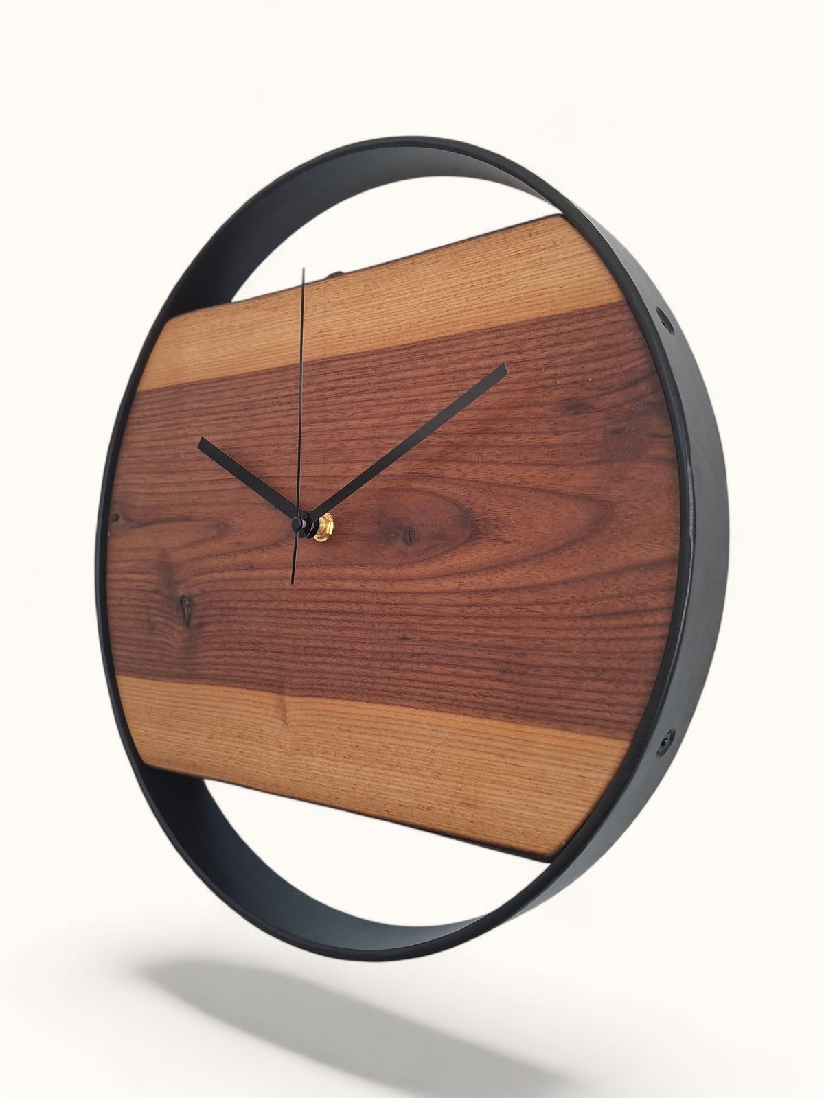 Wanduhr Nuss - 34cm