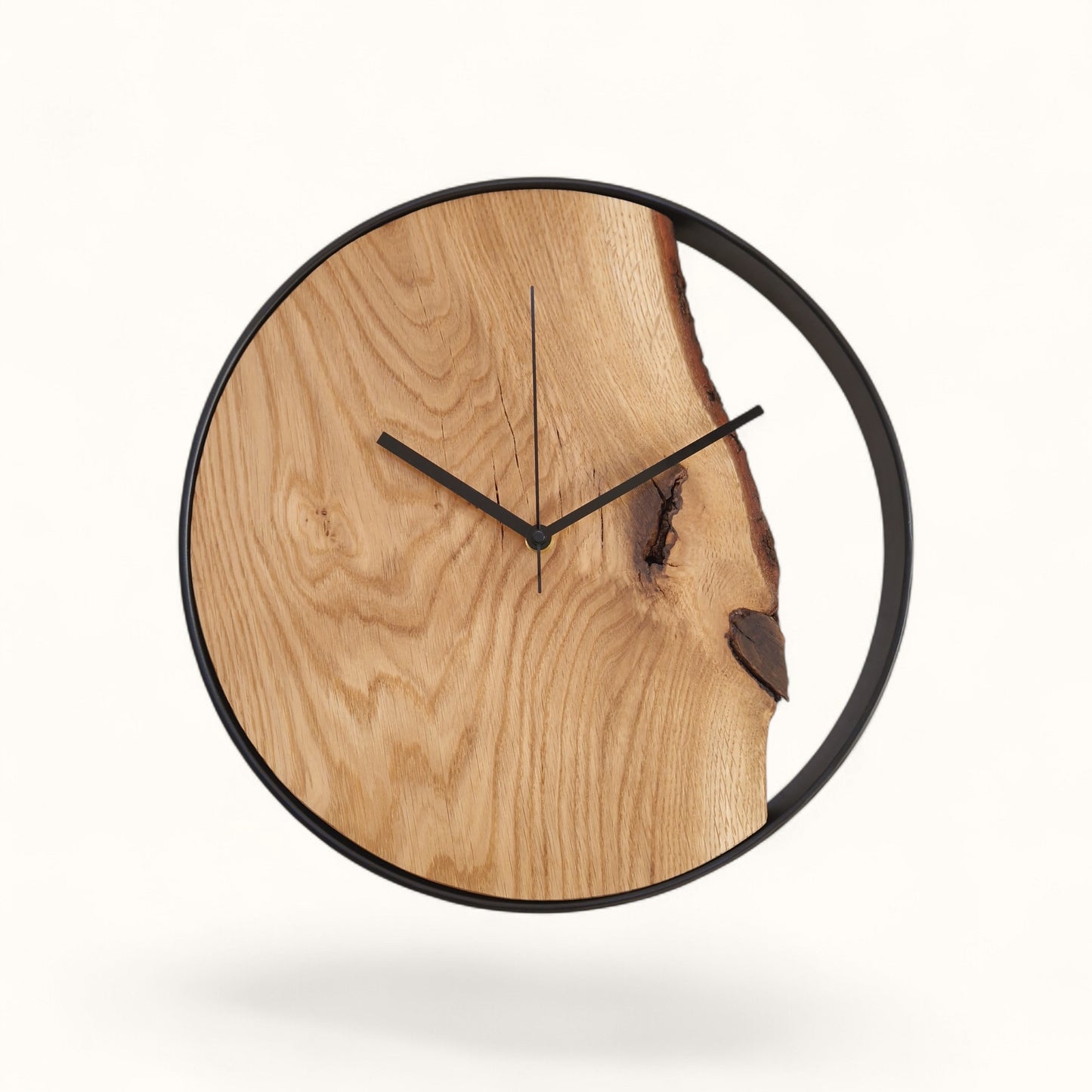Wanduhr Eiche mit Rinde - 35cm